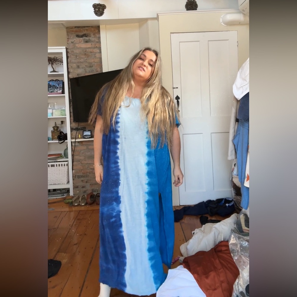 PERFECT FOR SUMMER FREE PEOPLE DRESS / COVER UP